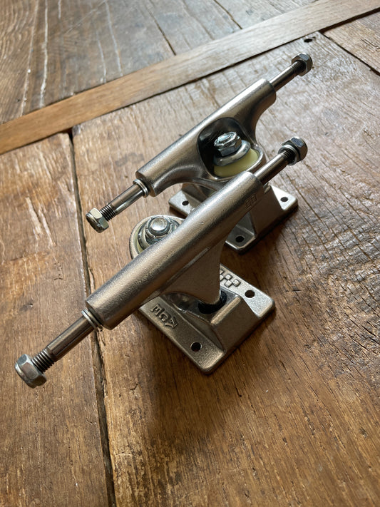 Ace Trucks 00’s - Pair
