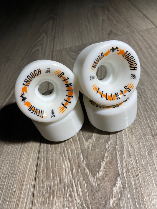 Roues Freestyle Never Enough Feline's 54mm 98a